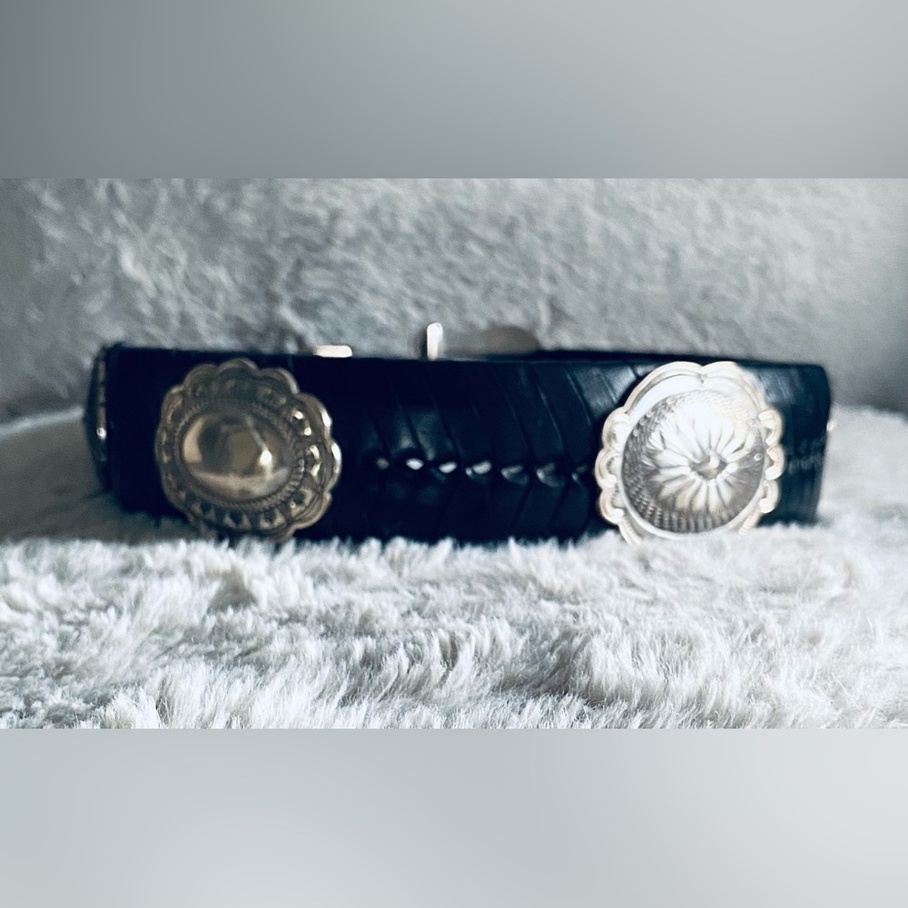 Woven Black Leather Belt with Large Silver Concho Accents Shnazi Buckle & Tip - Picture 8 of 14